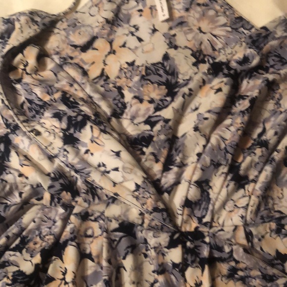 Mini dress BCBG. - Picture 3 of 8